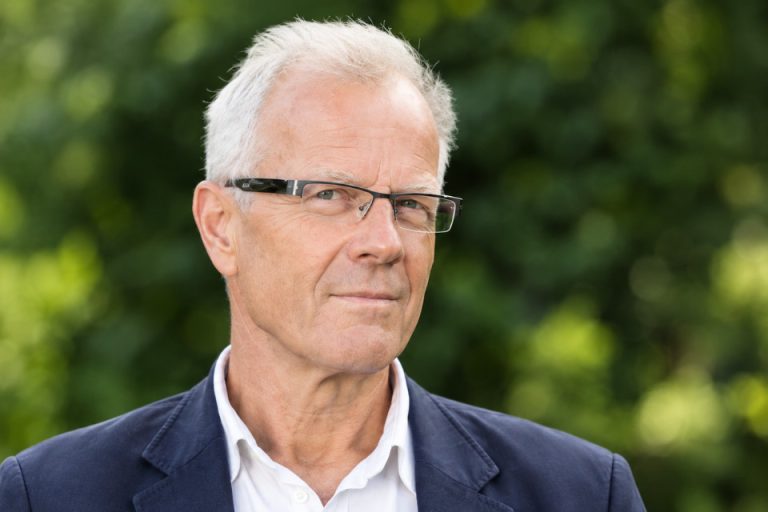 Professor Magnus Jerneck
